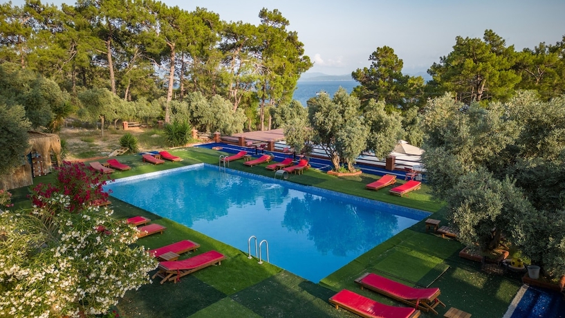 Imagen de la piscina del Akyaka - Akbuk Fullmoon Bungalow Camping. Foto 12