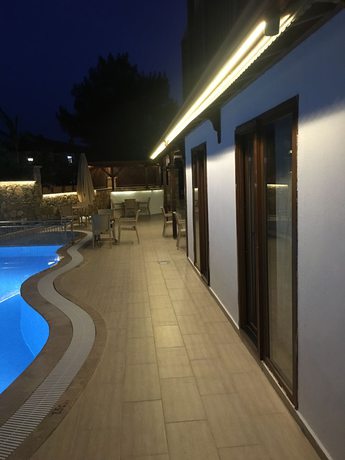 Imagen de la piscina del Akyaka Kaya Hotel. Foto 18