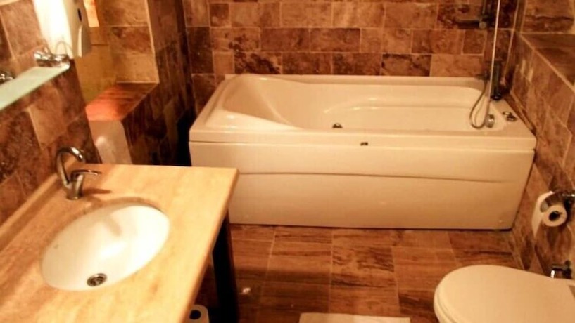 Imagen de la habitación del Akyol Hotel. Foto 13