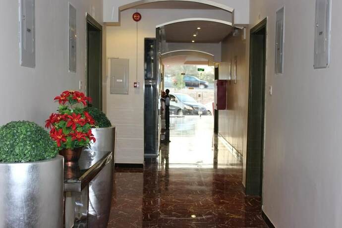 Imagen general del Al Amoria Furnished Apartments 5. Foto 8