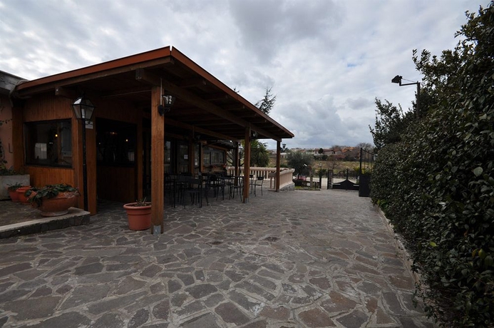 Imagen de los exteriores del Al Casale De Santis. Foto 10