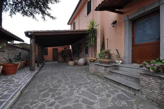 Imagen de los exteriores del Al Casale De Santis. Foto 12