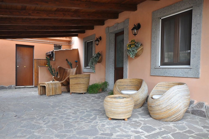Imagen de los exteriores del Al Casale De Santis. Foto 13