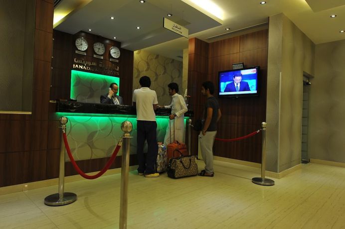 Imagen de los interiores del Al Janadriyah Suites 7. Foto 17