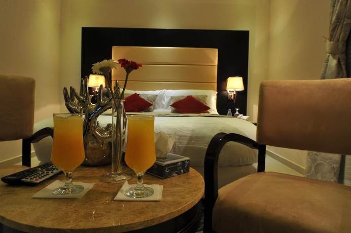 Imagen de la habitación del Al Janadriyah Suites 7. Foto 8