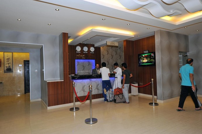 Imagen de los interiores del Al Janadriyah Suites 7. Foto 19