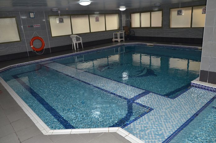 Imagen de la piscina del Al Jazeera Hotel Apartments Llc. Foto 18