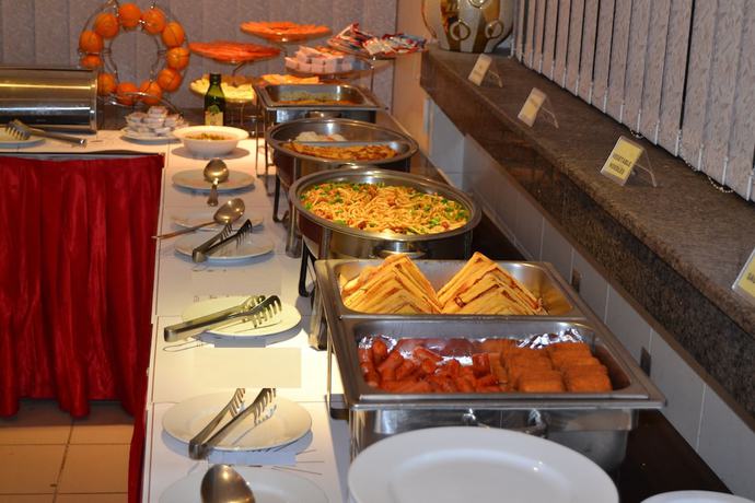 Imagen del bar/restaurante del Al Jazeera Hotel Apartments Llc. Foto 5