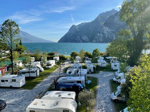 Imagen general del Al Lago Camping & Rooms. Foto 55