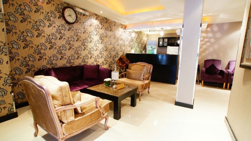 Imagen de los interiores del Al Muhaidb Al Diwan - Al Olaya. Foto 17