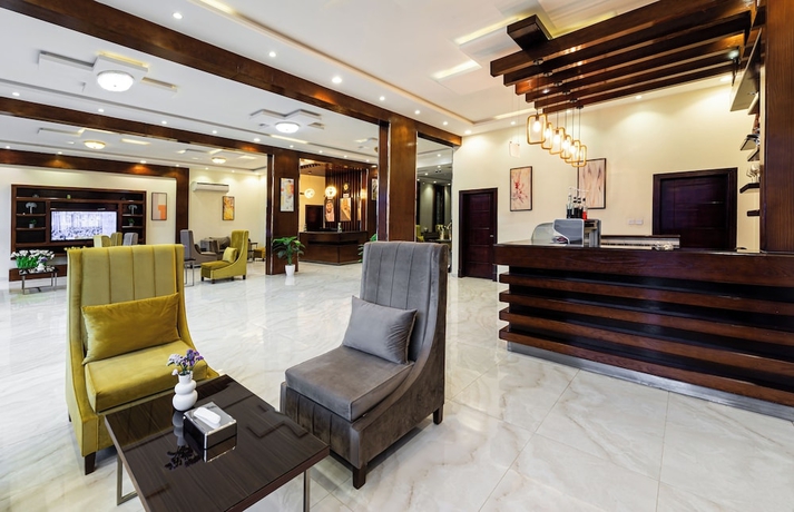 Imagen de los interiores del Al Qasr Hotel Suites -King Abdullah Road. Foto 12