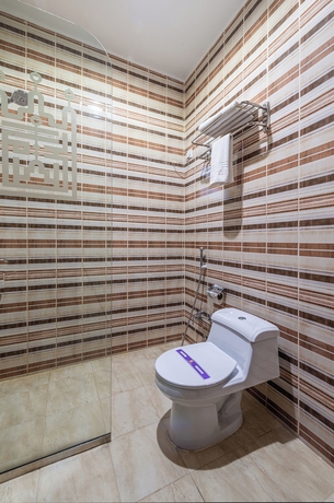 Imagen de la habitación del Al Qasr Hotel Suites -King Abdullah Road. Foto 10