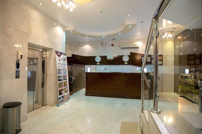 Imagen de los interiores del Al Raha Hotel Suites. Foto 17