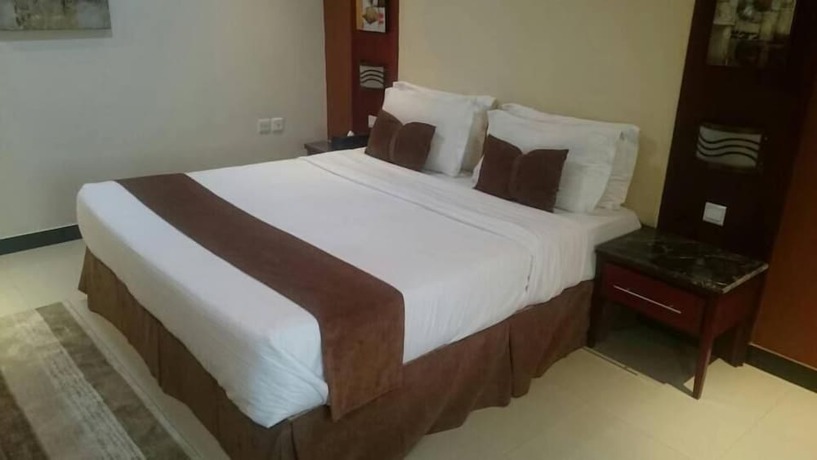 Imagen de la habitación del AlMuhaidb Nadwaa Aparthotel. Foto 6