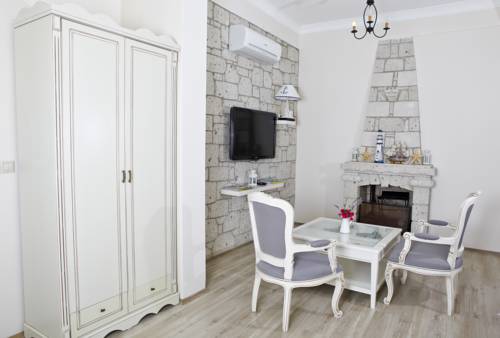 Imagen de la habitación del Alacati Marina Palace. Foto 1