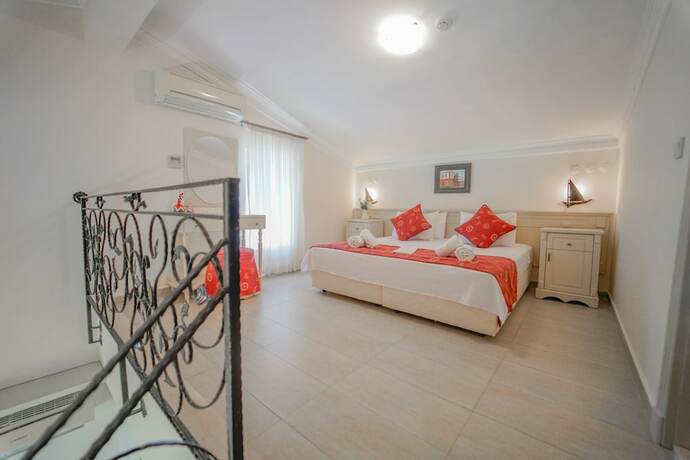 Imagen general del Alacati Marina Palace Otel. Foto 2