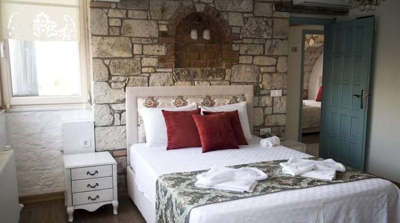 Imagen de la habitación del Alacati Sardunya Hotel. Foto 8