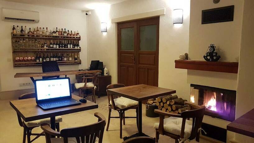 Imagen general del Ala&ccedil;atı Otel Rebetiko. Foto 4