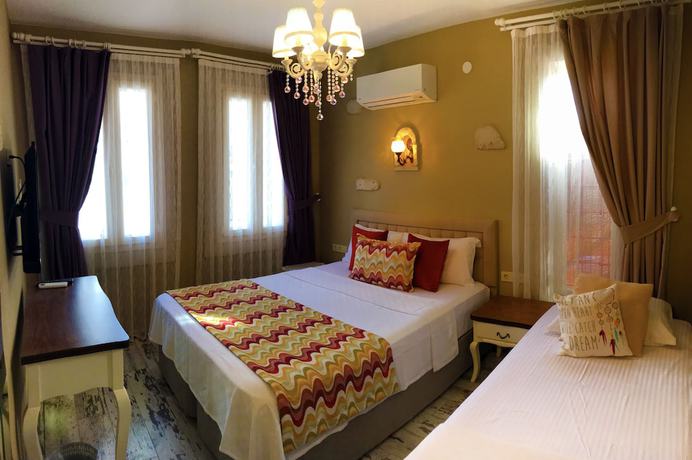 Imagen de la habitación del Ala&ccedil;atı Viola Hotel. Foto 4