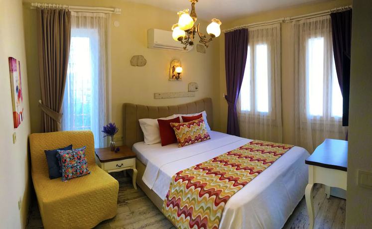 Imagen de la habitación del Ala&ccedil;atı Viola Hotel. Foto 11