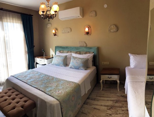 Imagen de la habitación del Ala&ccedil;atı Viola Hotel. Foto 14