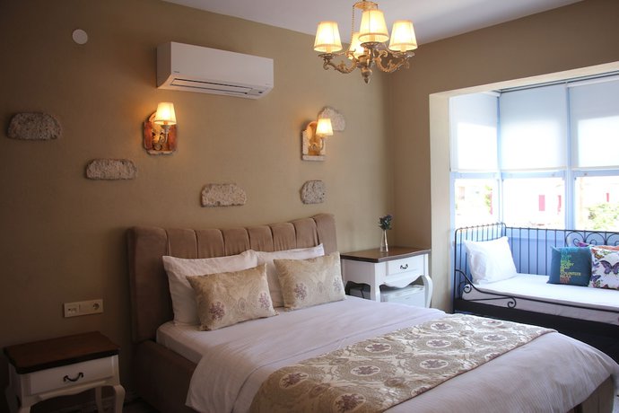 Imagen de la habitación del Ala&ccedil;atı Viola Hotel. Foto 15