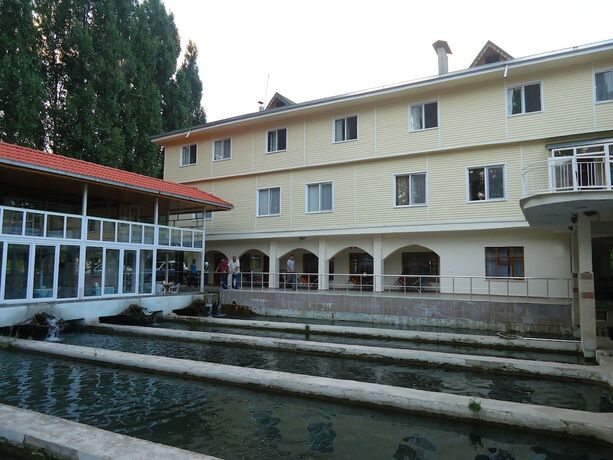 Imagen general del Alanlar Alabalık Ve Otel. Foto 13