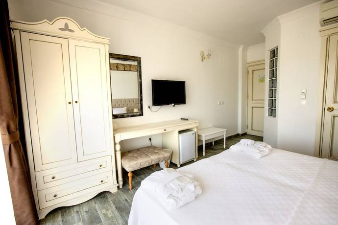 Imagen de la habitación del Albeon Hotel. Foto 4