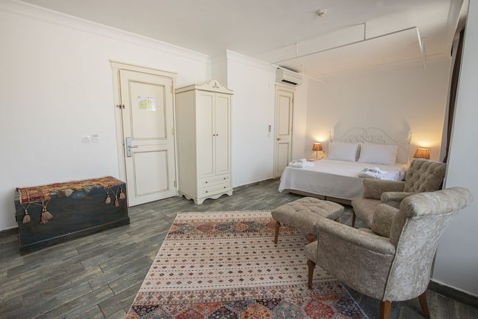 Imagen de la habitación del Albeon Hotel. Foto 9