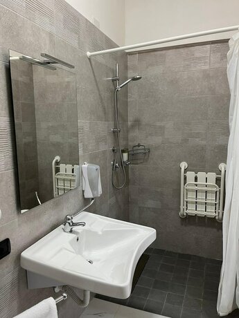 Imagen de la habitación del Albergo 3 Torri. Foto 9