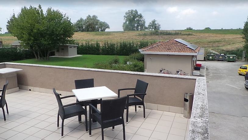 Imagen de los exteriores del Albergo Italia, Ca' Zuliani. Foto 13