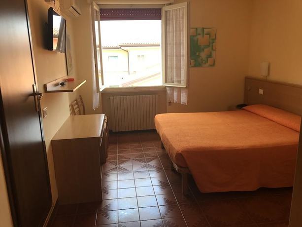 Imagen de la habitación del Albergo Meuble\' Olivi. Foto 5