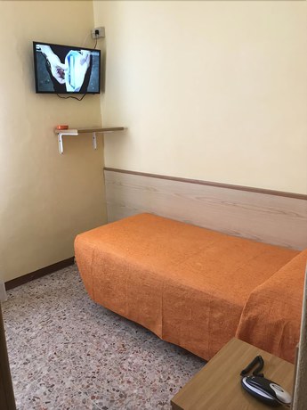 Imagen de la habitación del Albergo Meuble\' Olivi. Foto 13