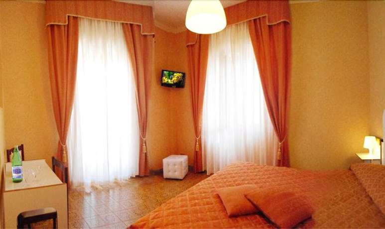 Imagen de la habitación del Albergo Nord Roma. Foto 14