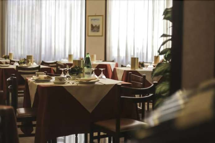 Imagen del bar/restaurante del Albergo Nord Roma. Foto 8