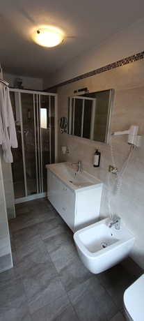Imagen de la habitación del Albergo Ristorante Cacciatori. Foto 15