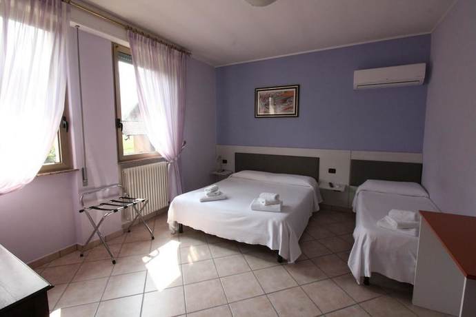 Imagen de la habitación del Albergo Ristorante la Bussola. Foto 6