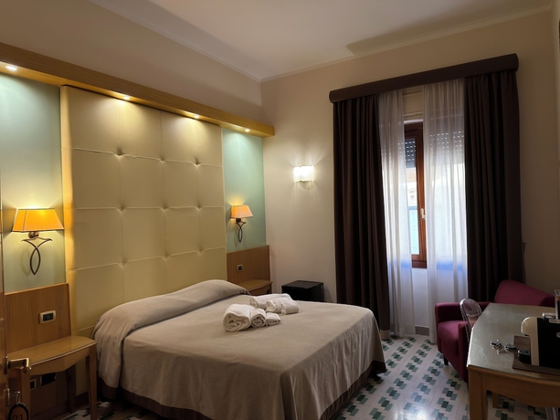 Imagen de la habitación del Albergo Russo. Foto 3