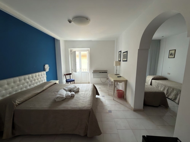 Imagen de la habitación del Albergo Russo. Foto 9