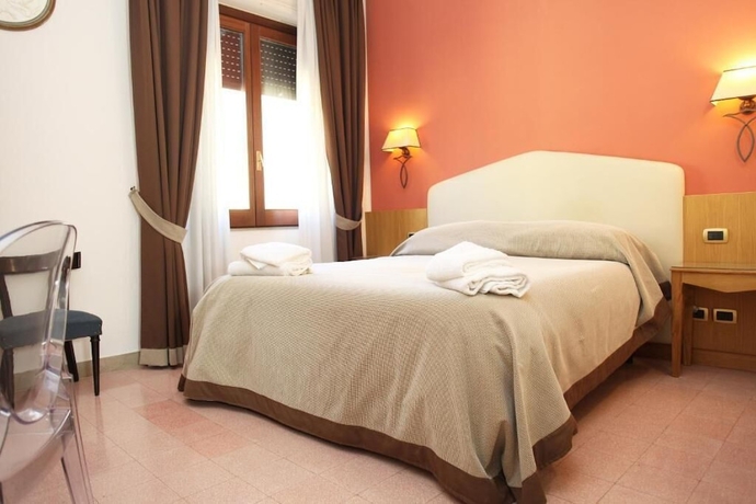 Imagen de la habitación del Albergo Russo. Foto 14