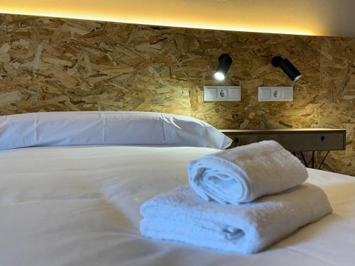 Imagen de la habitación del Albergue Real Fabrica de Ezcaray. Foto 11