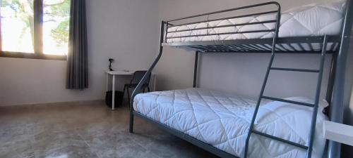 Imagen de la habitación del Albergue Rosa Molas. Foto 16