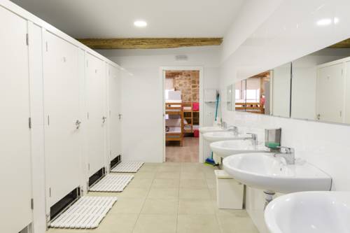 Imagen de la habitación del Albergue-hostel Valderrobres. Foto 4