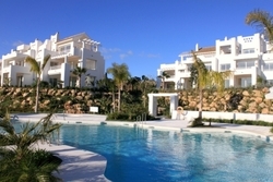 Imagen de la piscina del Alcazaba Hills Resort. Foto 9