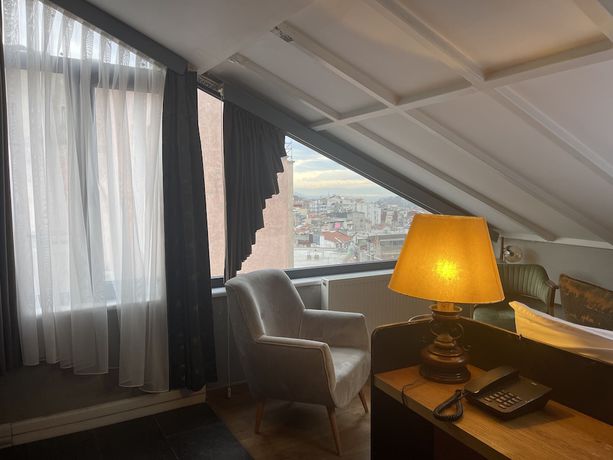 Imagen de la habitación del Aleksandr Pera Hotel. Foto 11
