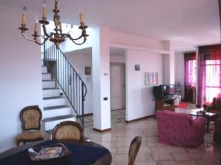 Imagen de los interiores del Alex E Angie. Foto 12