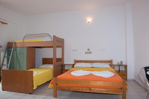 Imagen de la habitación del Alexander Beach Hotel. Foto 7