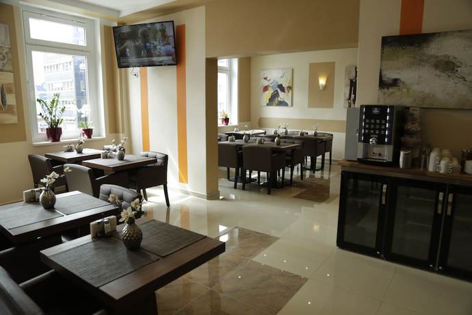 Imagen de los interiores del Alexander Business Hotel. Foto 20