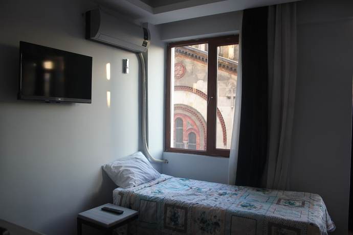 Imagen de la habitación del Alf Hotel. Foto 6