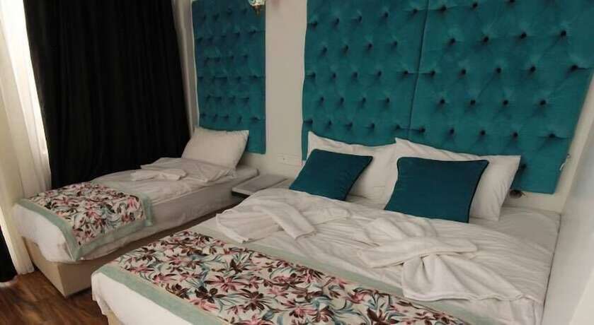 Imagen de la habitación del Alf Hotel. Foto 12